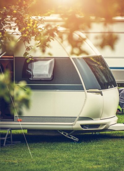 Wohnmobil-Camping Recreational Vehicle Camping. Vacation in a Travel Trailer. RV Theme.